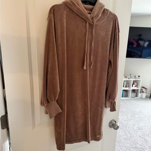 Calvin Klein Velvet Hooded Dress pink Ptp 20 nicely used.. - Picture 1 of 7